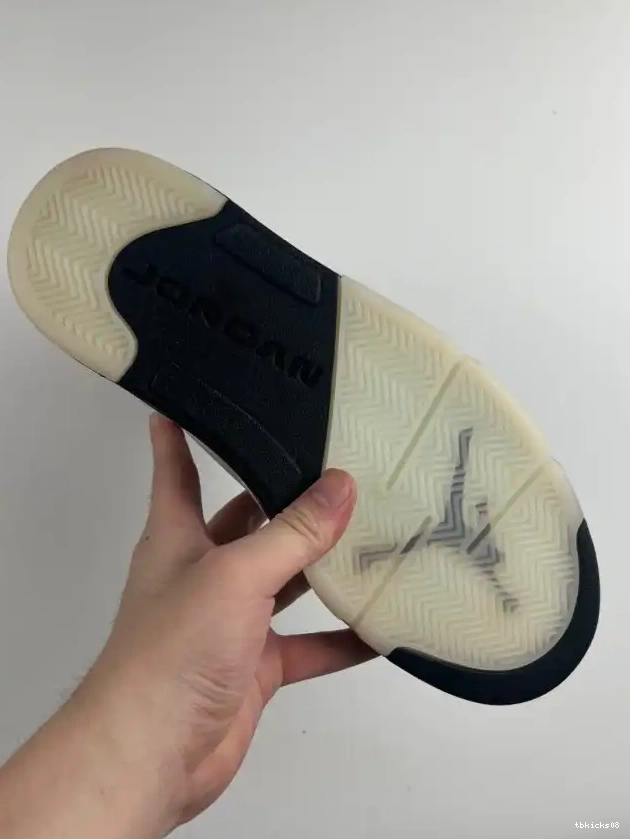 Rep TBkick JORDAN 'WHITE RETRO BLACK' DD0587-110 5 AIR 0420